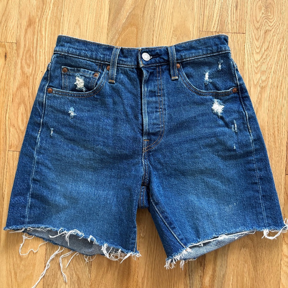 Levi's 501 MID THIGH SHORT, size 25, Charleston Picks